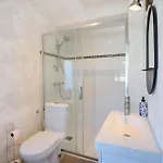 Awesome Home In Saint-Germain-Sur-Ay With Wifi Feriehus