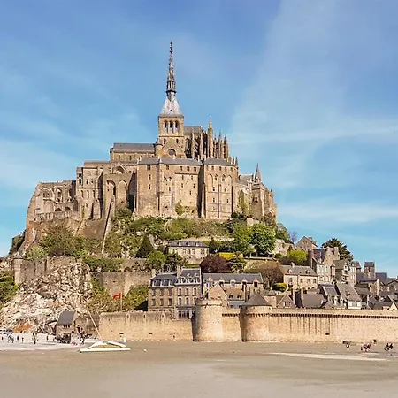 Awesome Home In Saint-Germain-Sur-Ay With Wifi