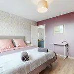 Awesome Home In Saint-Germain-Sur-Ay With Wifi בית נופש *