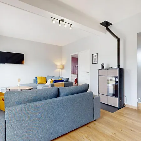5 Bedroom Beautiful In Saint-germain-sur-ay