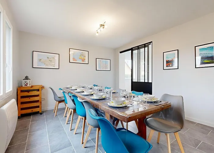 בית נופש Lovely In Saint-Germain-sur-Ay